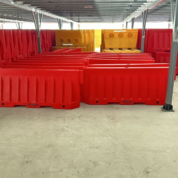 Hot-Selling in the Dominican Republic – 2m PE Plastic Traffic Barrier | Water-Filled Safety Fence / Portable Warning Barrier – China Factory Supply