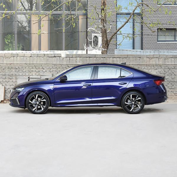 Left Hand Drive Sedan Skoda Octavia PRO Oil Cars Produced In Skoda Volkswagen China