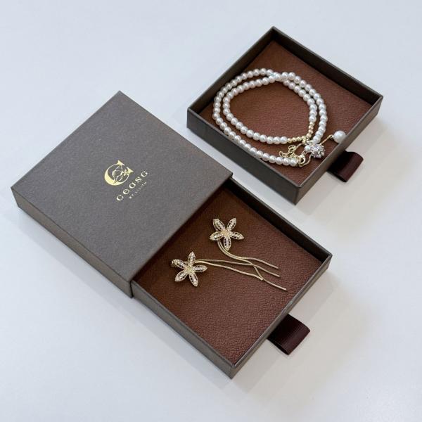 Valentine's Day High End Luxurious Brown Gold Foil Pull Out Jewelry Gift Box For Necklaces, Bracelets & Earrings