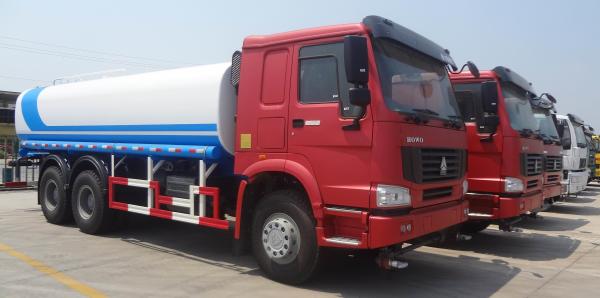 Water Sprinkling Tank Truck Trailer SINOTRUK HOWO LHD 6X4 15-20CBM For Pesticide Spraying