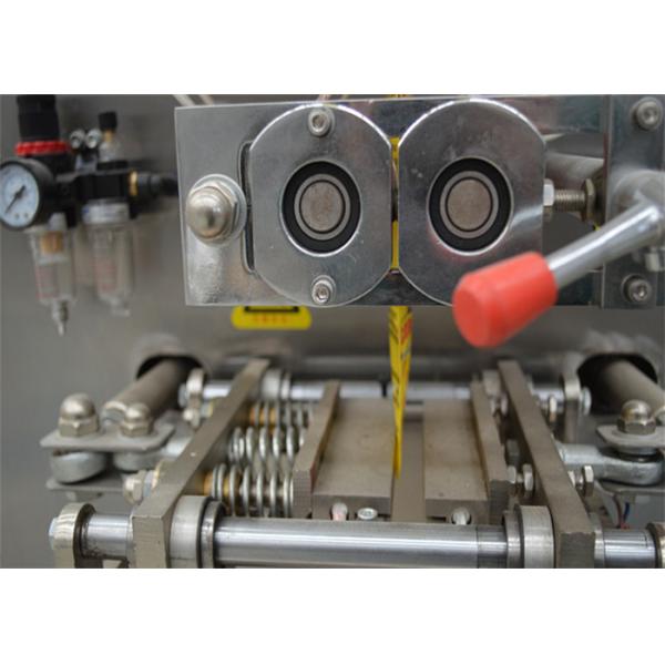 Plastic Film Packaging Sauce Packing Machine Photoelectric Tracking Available