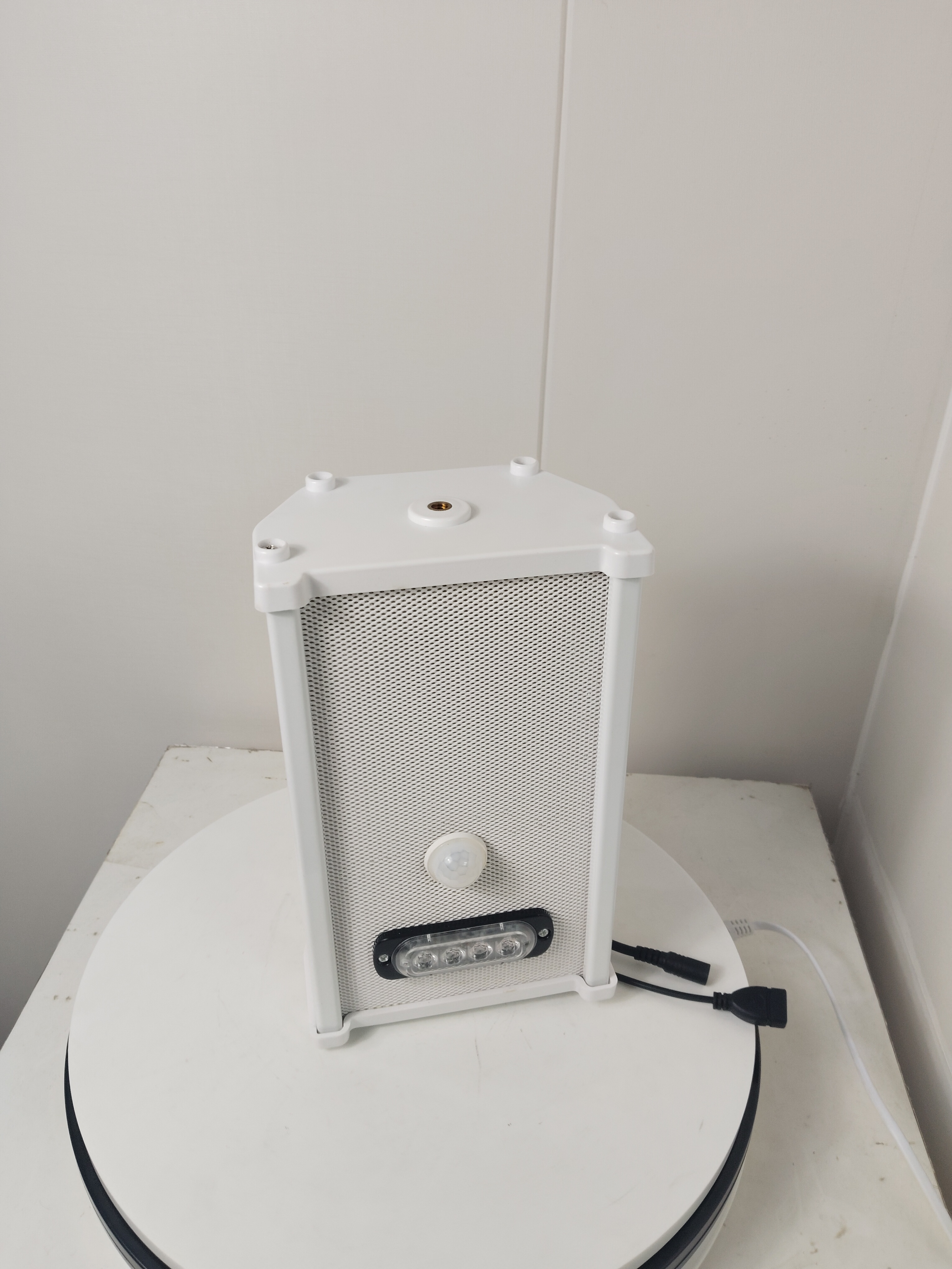 10W IP44 Waterproof Speaker Aluminum Material  10W Infrared Sensor Column Speaker with Voice Broadcast Function OEM ODM