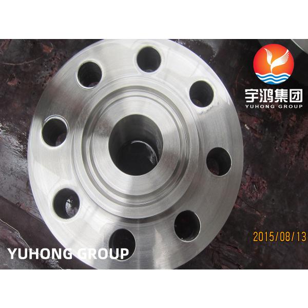 L'équipement est constitué d'une série de pièces d'acier et d'une série de pièces d'acier.