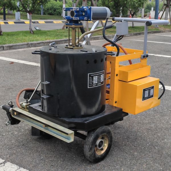 Thermoplastic Seak Machine For Road Pothole And Crack Repairing