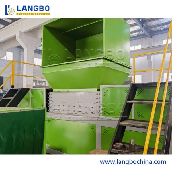 Trituradora trituradora horizontal de residuos plásticos totalmente automática, motor nuevo, trituración de tuberías de PVC, tubería corrugada de PE, máquina de trituración para reciclaje