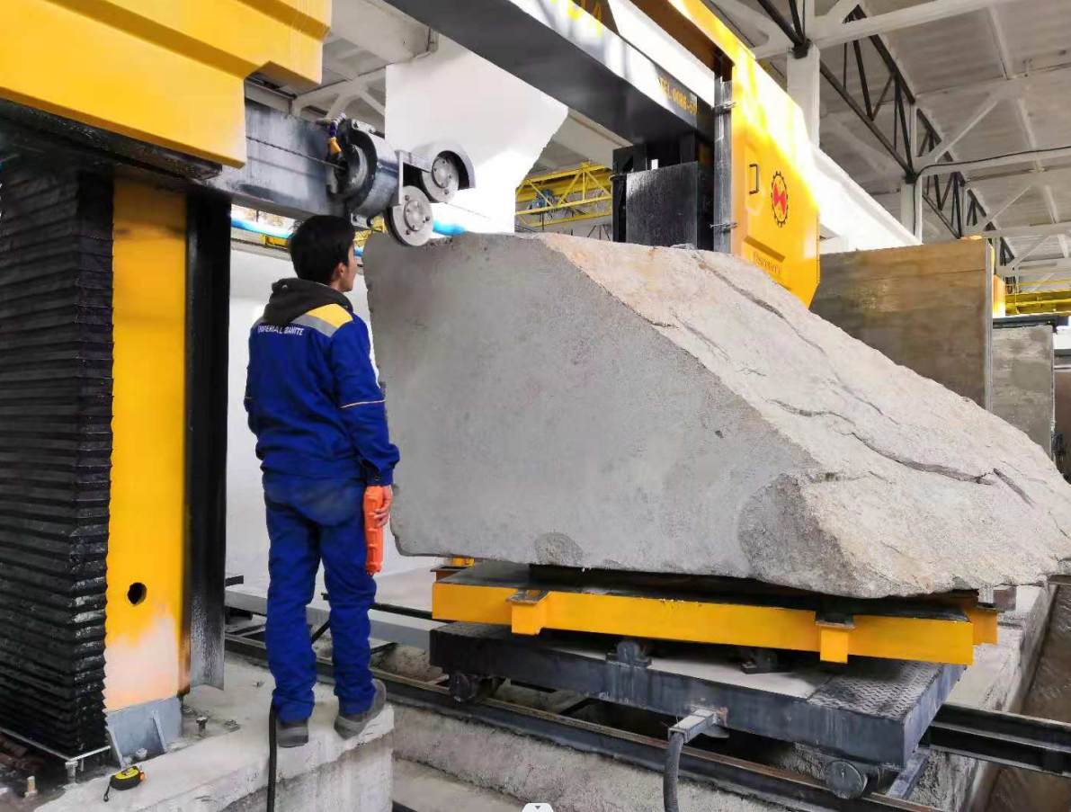 5-осевая CNC бриллиантовая дротовая пила для 3D-форм