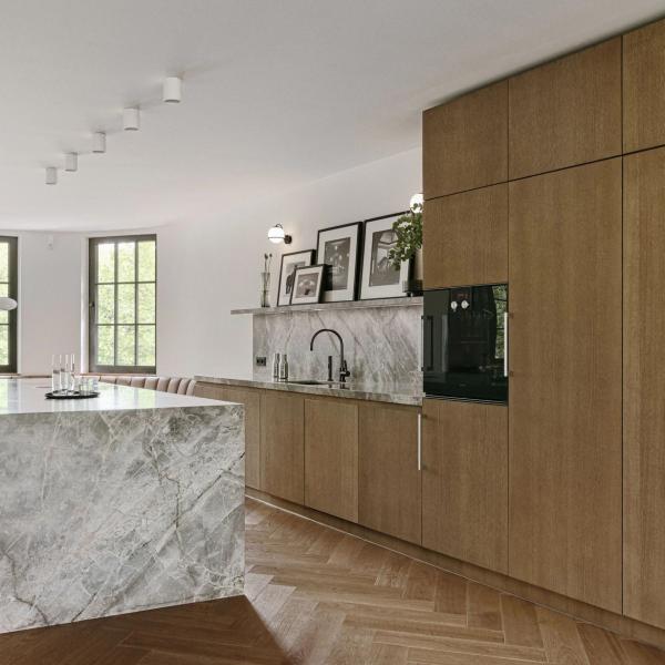 Manufacturer Customized Modern Flat Panel Modern Designs Wood Veneer Kitchen Cabinets For Builder