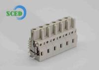 En las tomas de enchufe en los bloques terminales Pitch 7.50mm 300V 15A 2P-16P doble nivel