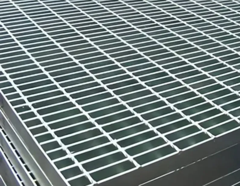 High-Strength Serrated Stainless Steel Grating for Stairs and Drainage Applications