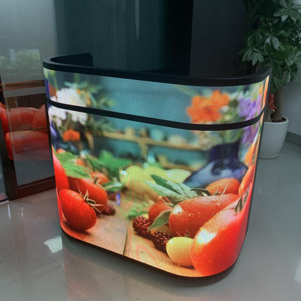 P2.5 Indoor High Brightness High pixel Front Desk Led Display With Wheels
