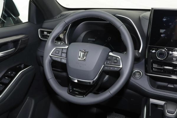 Sedan Type Hybrid Toyota Electric Car 4 Doors 5 Seats Toyota Crown Land Release