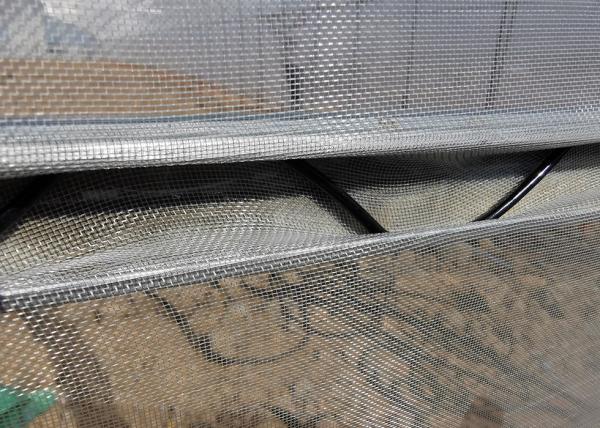 Galvanized Steel Greenhouse Wiggle Wire Channel 1mm Thickness For Netting Fixing