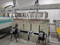 Machine de revêtement par rotation à 24 stations pour le moulage de pâte à papier à base de fibres à revêtement de barrière
