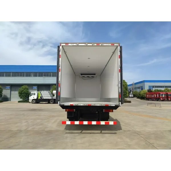 30t Insulated Truck Refrigerated Truck Efficient Insulated Transport Truck Fresh Food Transport Truck Fresh Meat Transport Truck