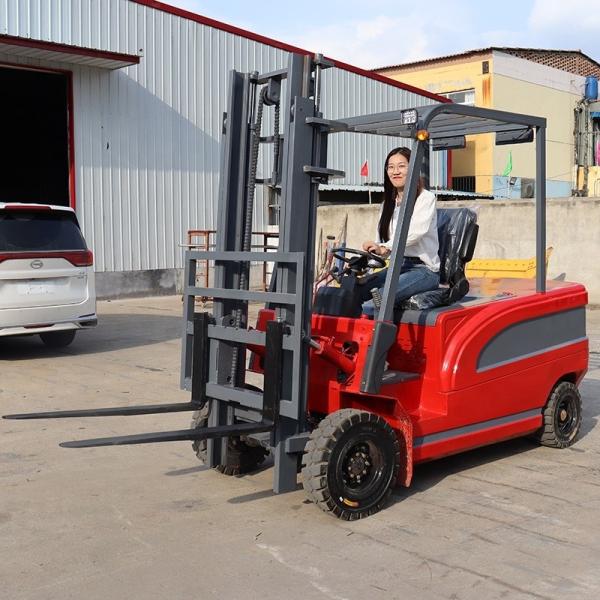 Electric Forklift Truck With Emergency Safety 2.5m Turning Radius 3-6m Lifting All Terrain Fork Lifts