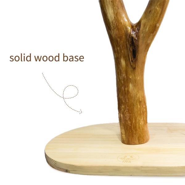 Torre de gatos de madera natural de varios niveles de diseño moderno para una escalada fácil para gatos pequeños y viejos