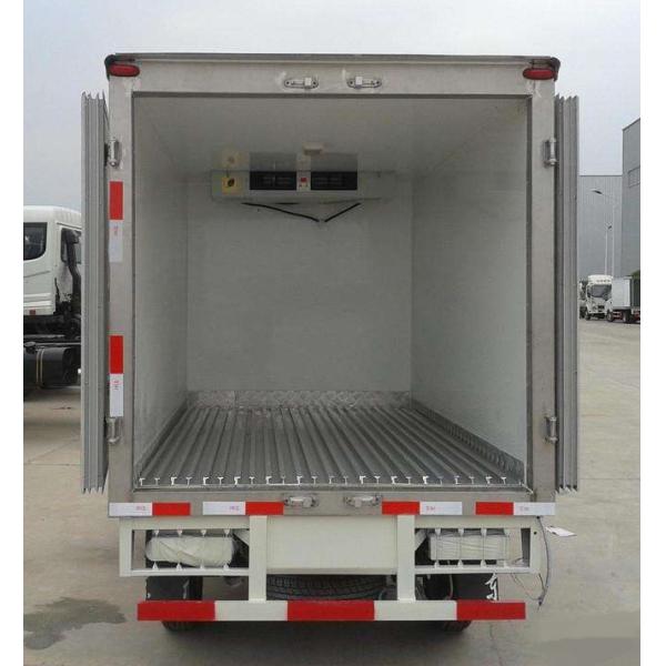 light duty HOWO 5 ton refrigerator truck