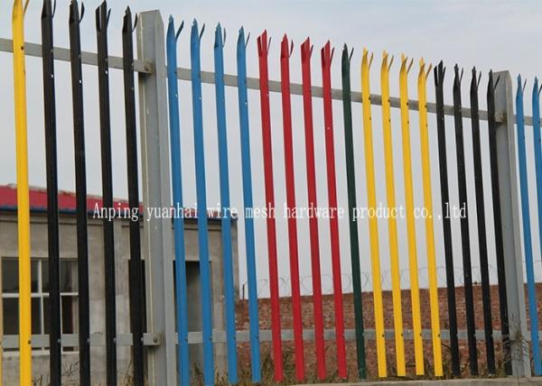 Paliçada de aço revestida Pvc que cerca o material galvanizado mergulhado pre quente do tubo