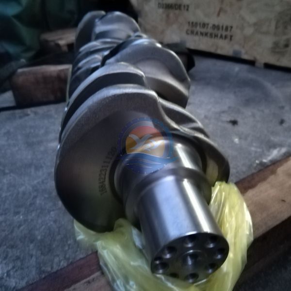 DE12 D2366 Crankshaft 150107-00187 DE12 Crankshaft for Doosan Excavator DX500 150107-00187