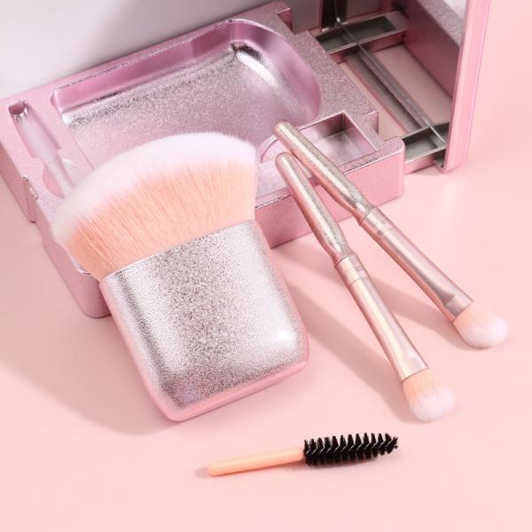 Taille de Voyage Pinceaux de maquillage fondation 4 pièces