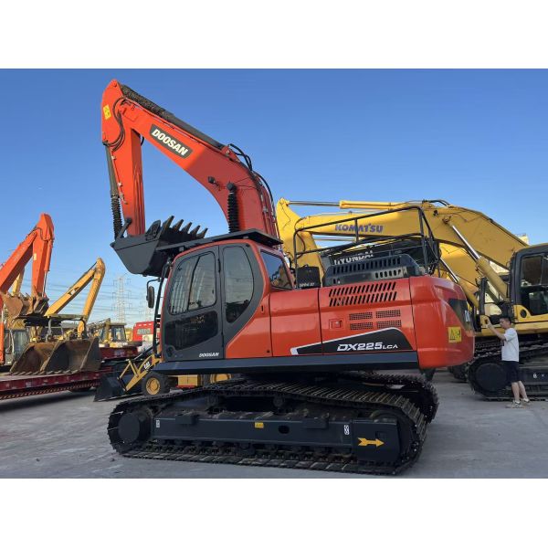 Good performance second hand doosan DX225LCA excavator used digger