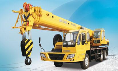 Small Hydraulic 20t Truck Mounted Crane Good Road Adaptability Excellent Lifting Performance