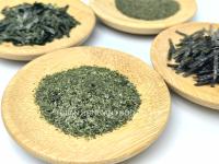 Platillos en polvo de algas naturales asadas puras con condimentos que se pueden comer directamente