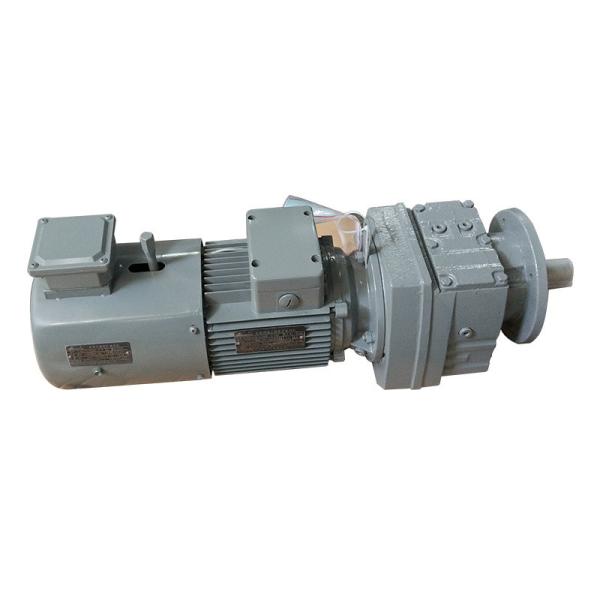 14-280rpm Speed Helical Gear Reducer 3 Stage Foot Mounted Installation