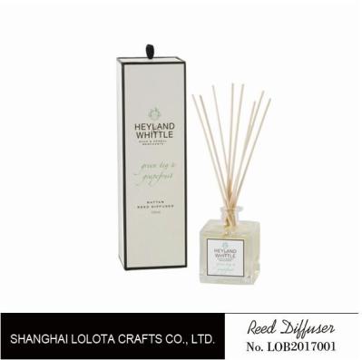 Clear square bottle reed diffuser with natural color sticker and white gift box with pull-tab