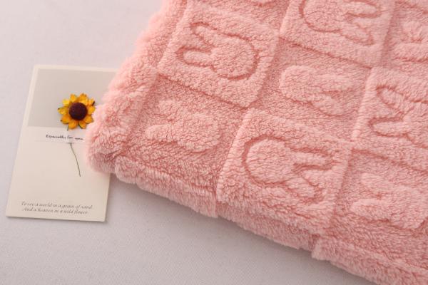 Eco-friendly Rabbit Pattern 100% Soft Polyester Jacquards Fabrics Shu Velveteen Sherpa Cotton Fabrics for Clothing for Home Blanket Textile