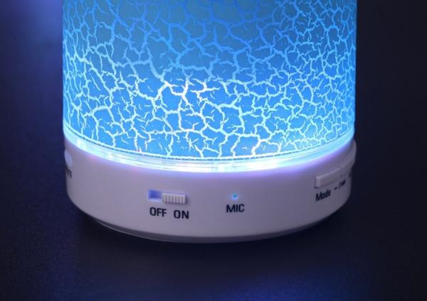 2018 trending products Mini Bluetooth portable gadgets ibastek Speaker with LED Light