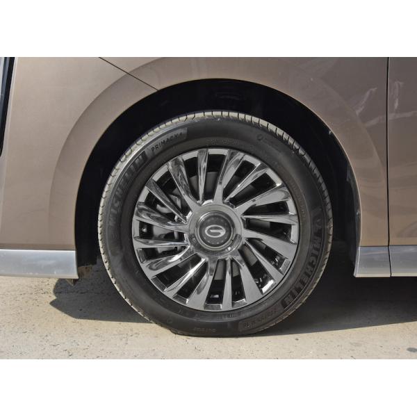 Бензин водя версии 2.0T большой MPV серии 390T Zhizun Trumpchi M8 2021