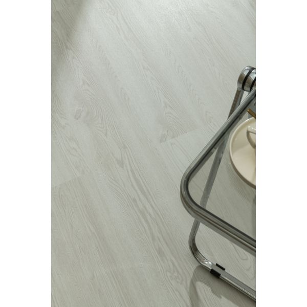 Waterproof 4mm SPC Rigid Core Vinyl Plank Flooring with Click Lock 0.5mm