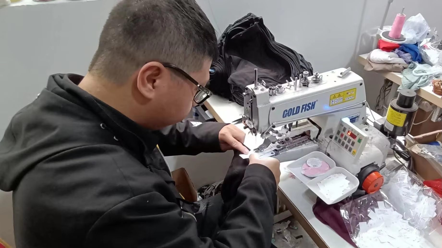Cangnan Jixiang Clothing Co., Ltd.