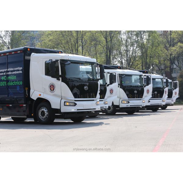 BYD 6x4 Pure Electric Automatic Transmission Tractor 355 Degree Charging Version