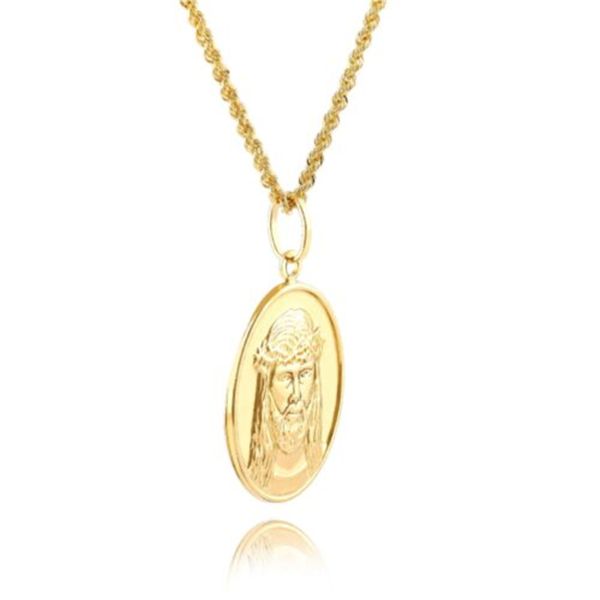 Des colliers d'or chics du jour à la nuit