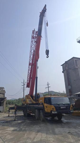 15 ans de service Réduction directe sur la grue de camion usée de 75 t avec 4 arbres