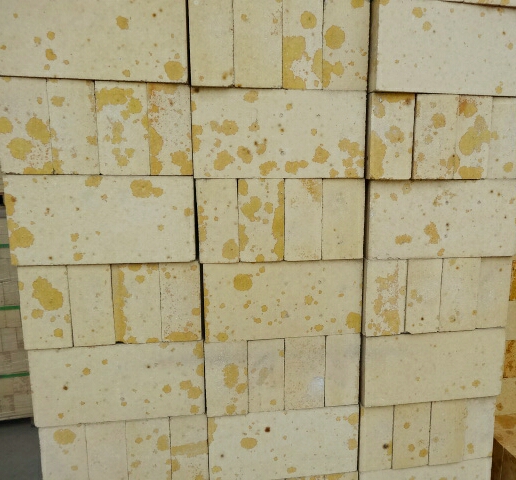 Коксовая печь и стеклянная печь Использованы желтые рефракторные кирпичи кремния с содержанием SiC 0.01-0.4