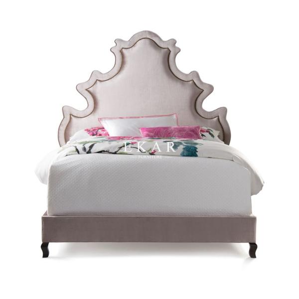Modern Design Upholstered Velvet Fabric Solid Wood Frame Bed