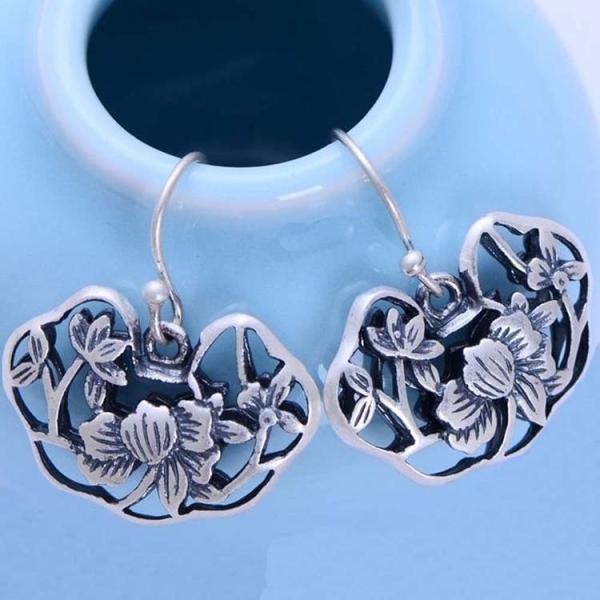 Sterling Silver 925 Engraved Flowers Dangle Earring (XH042982W)