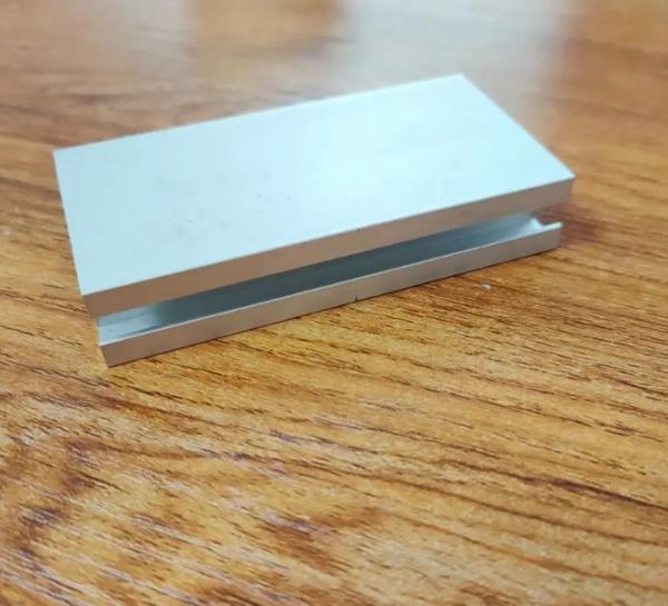 Profil en aluminium de haute qualité pour la fenêtre en aluminium et la porte