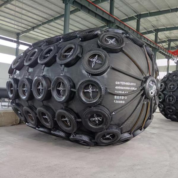 CCS/BV/LR/DNV Certified Pneumatic Rubber Fender – Black, Shock-Absorbing for STS & Standard Use