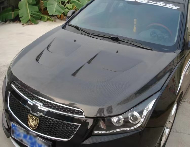2009-2014 Chevrolet Camaro Carbon Fiber Bonnet with Customized Resin Fiber Design