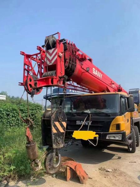 Shacman Truck Mounted Hydraulic Telescopic Crane With 50t Max Lifting Capacity