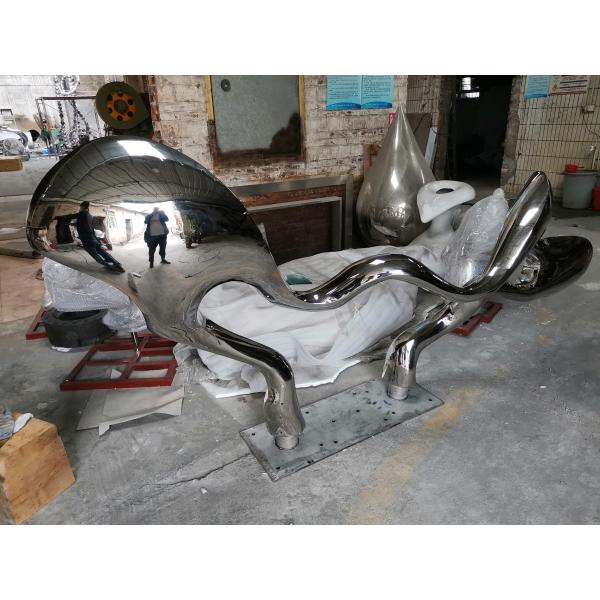 Abstract Metal Animal Yard Sculptures , Pure Handwork Modern Garden Statues