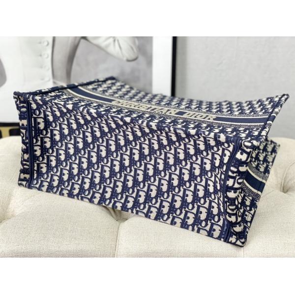 Sac d'épaule marqué bleu de Dior Oblique Embroidery Canvas Navy Christian Book Large