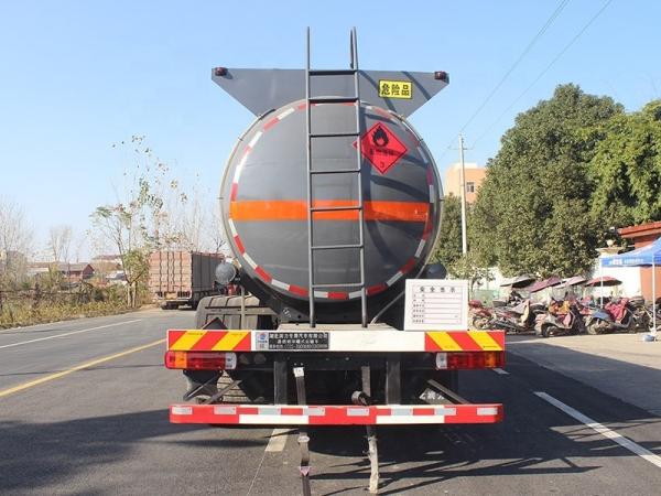 FOTON AUMAN 8x4 24.68cbm Chemical Tank Truck For Flammable Fluid Methanol Ethanol