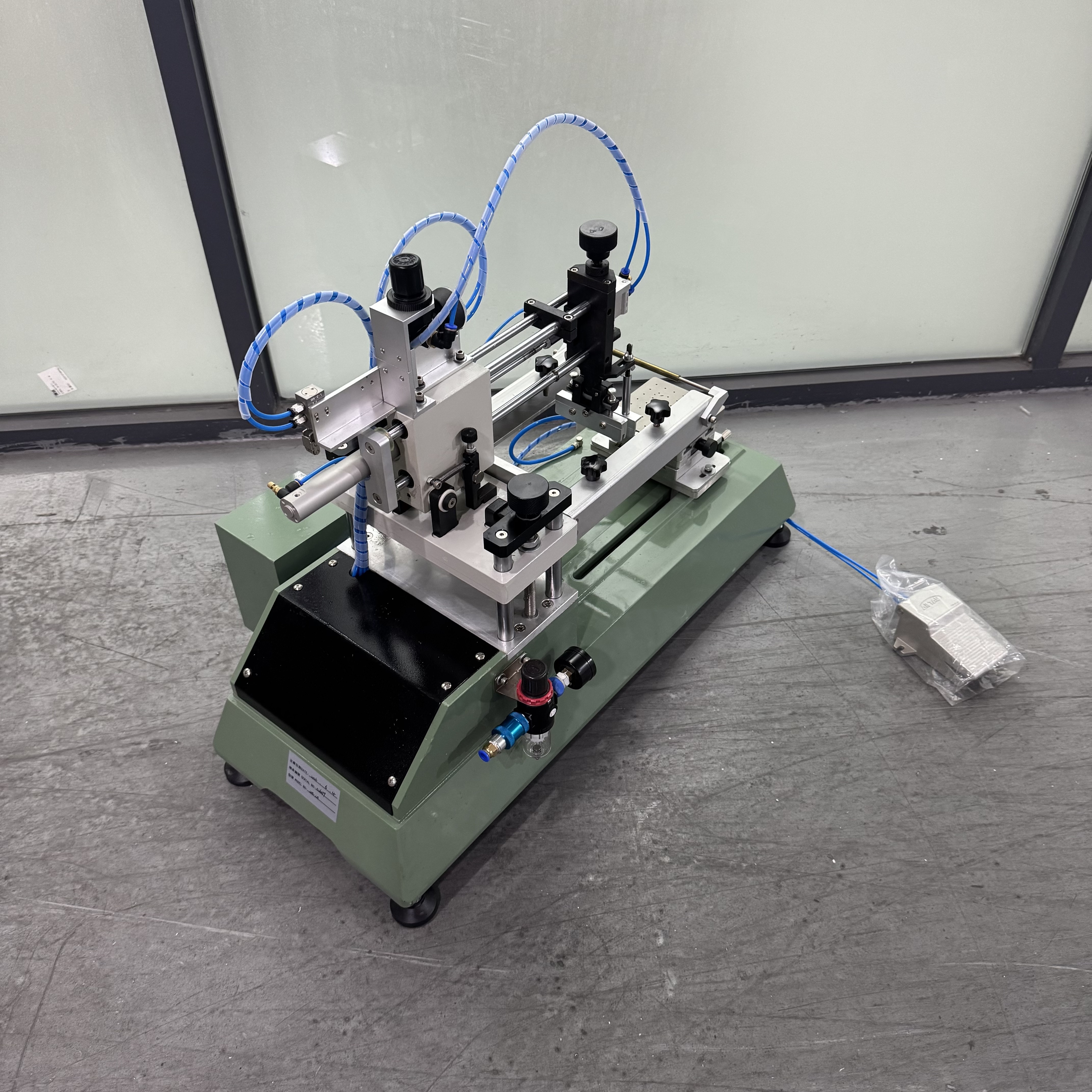 Pneumatic Screen Printing Machine with Pneumatic Drive Design, No Power Supply Required, and Low Failure Rate for SMT Solder Paste Printing