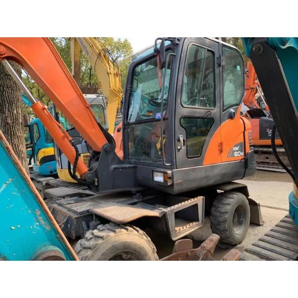 Excavateur à roues Doosan DX60W d'occasion En excellent état/Excavateur à roues mini Doosan d'occasion À vendre