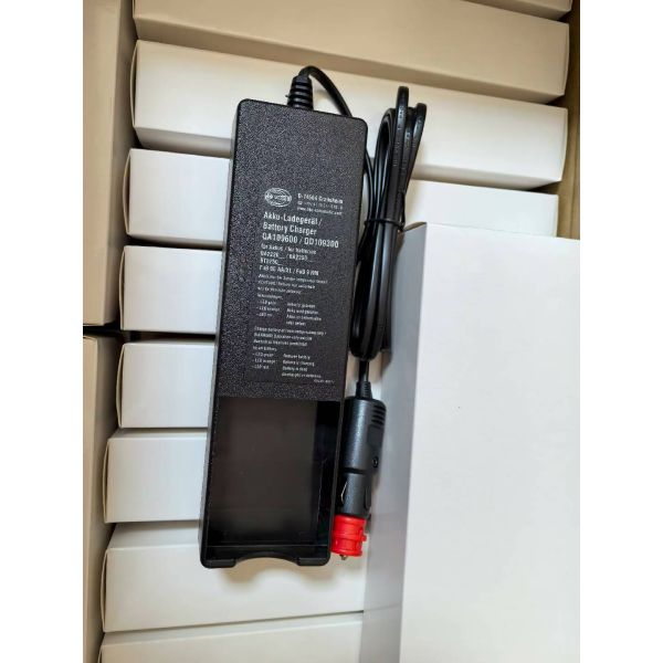 Zoomlion Xugong Pump Truck Kaishang Remote Control DCH2-01 Large Capacity 2500mA Battery 12V24  Car Charger